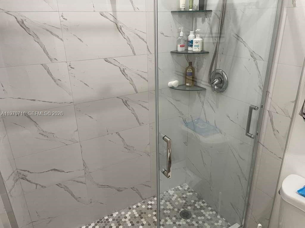 VENETIAN ACRES - Residential