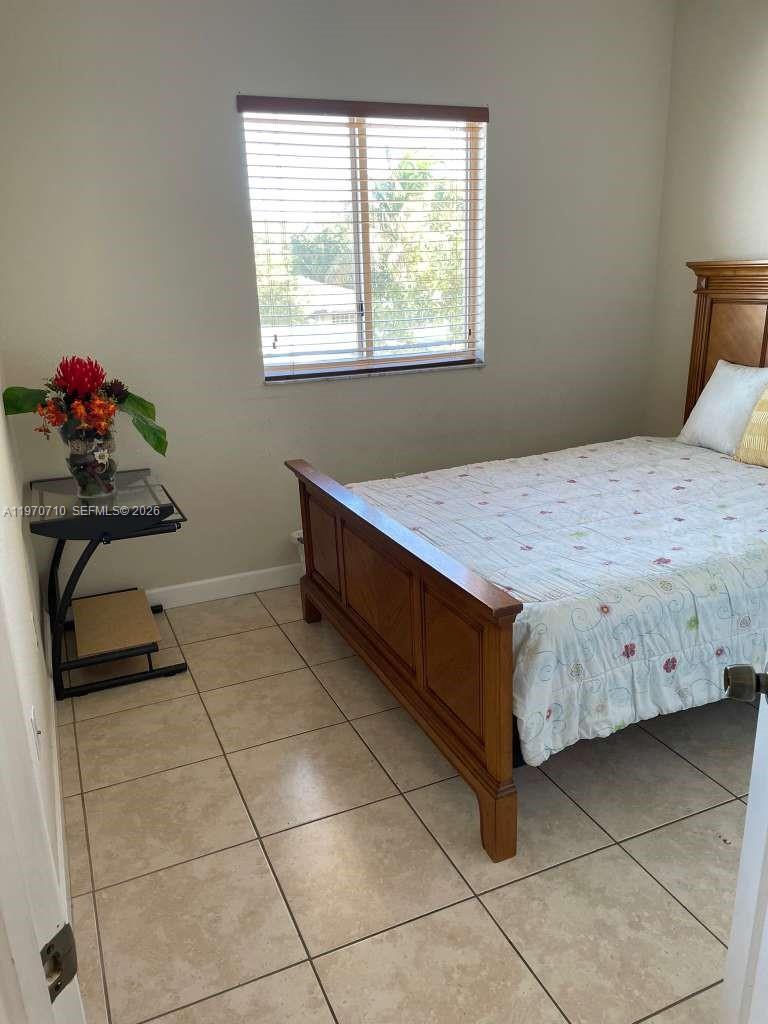 VENETIAN ACRES - Residential