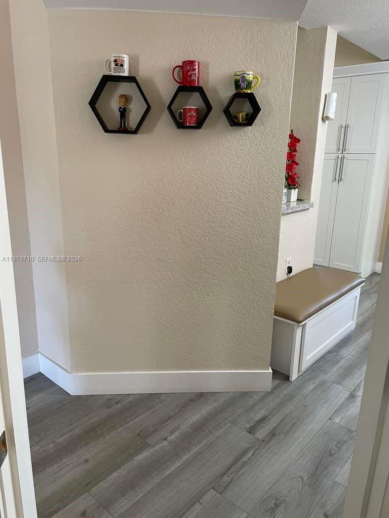 VENETIAN ACRES - Residential