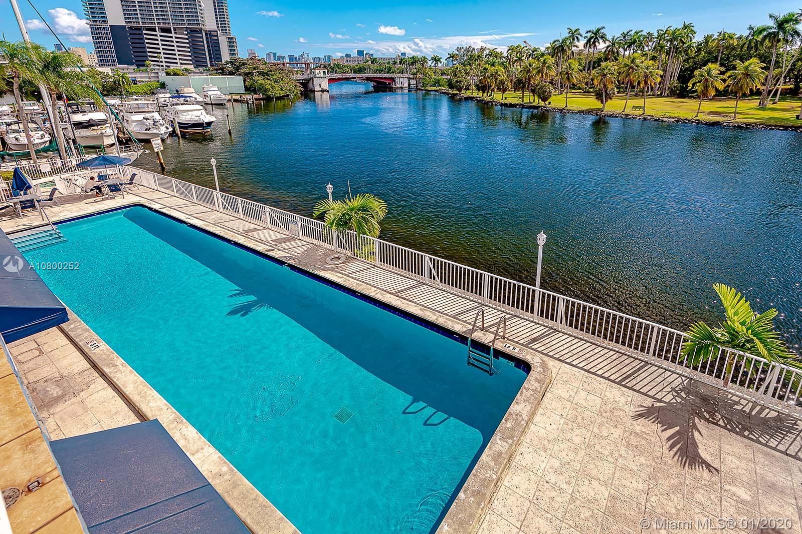 SERENITY ON THE RIVER - Residential