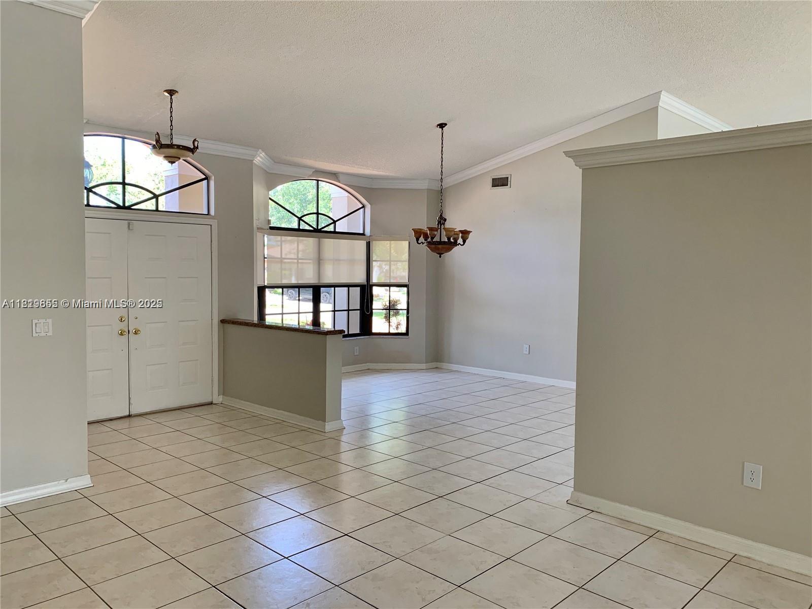 PASADENA AT CHAPEL TRAIL - Residential Lease