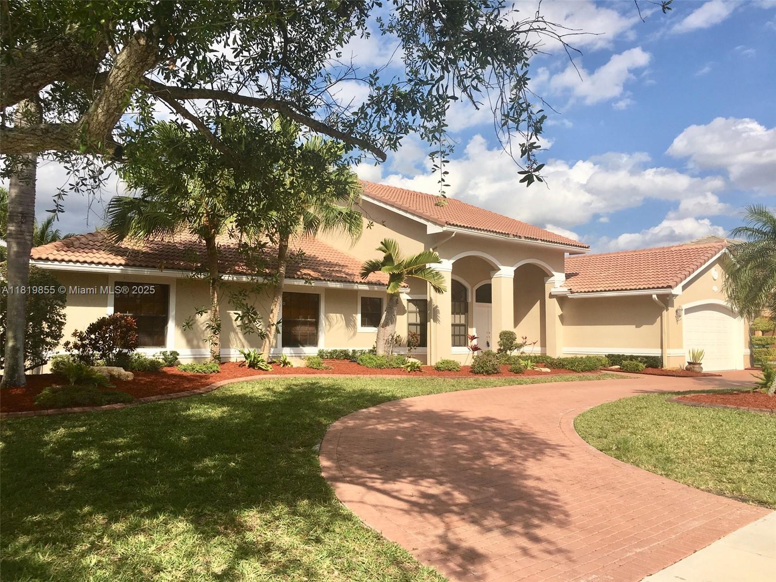 PASADENA AT CHAPEL TRAIL - Residential Lease