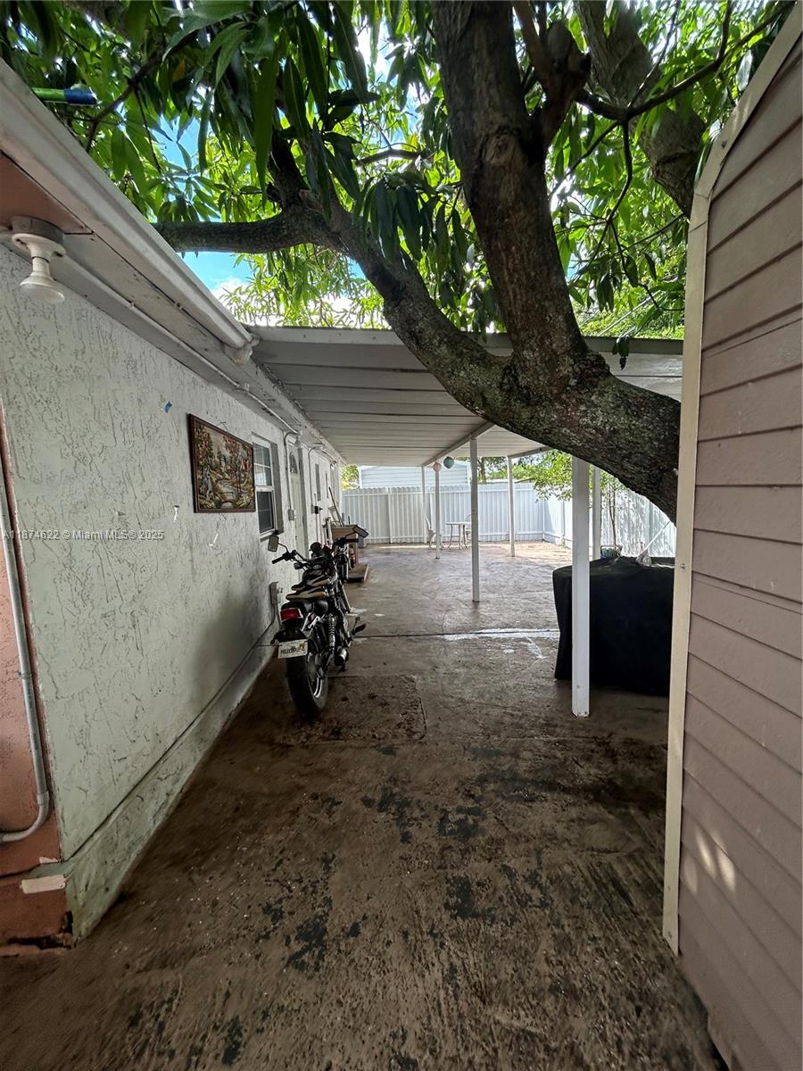 LAKES OF ACADIA UNIT 8 SE - Residential