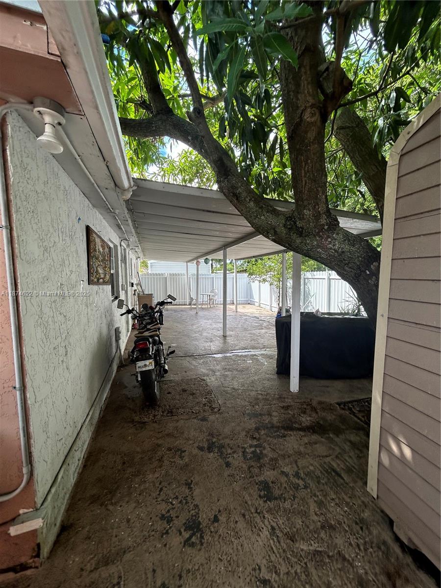 LAKES OF ACADIA UNIT 8 SE - Residential