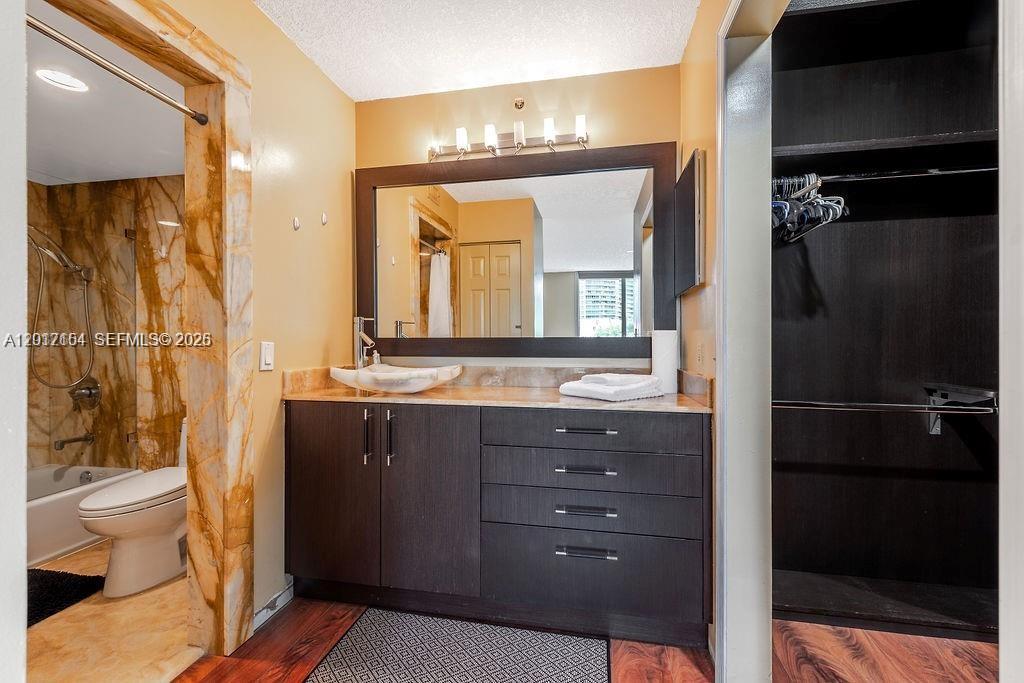 THE YACHT CLUB AT AVENTUR - Residential Lease