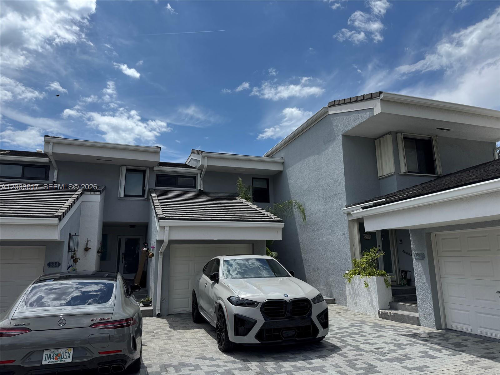 336 Poinciana Dr 1008