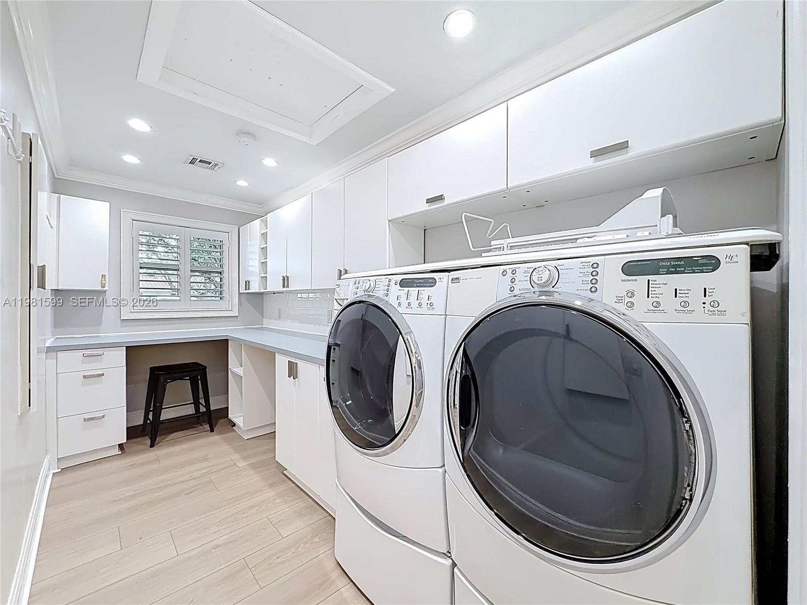 HILLSBORO ISLES - Residential Lease