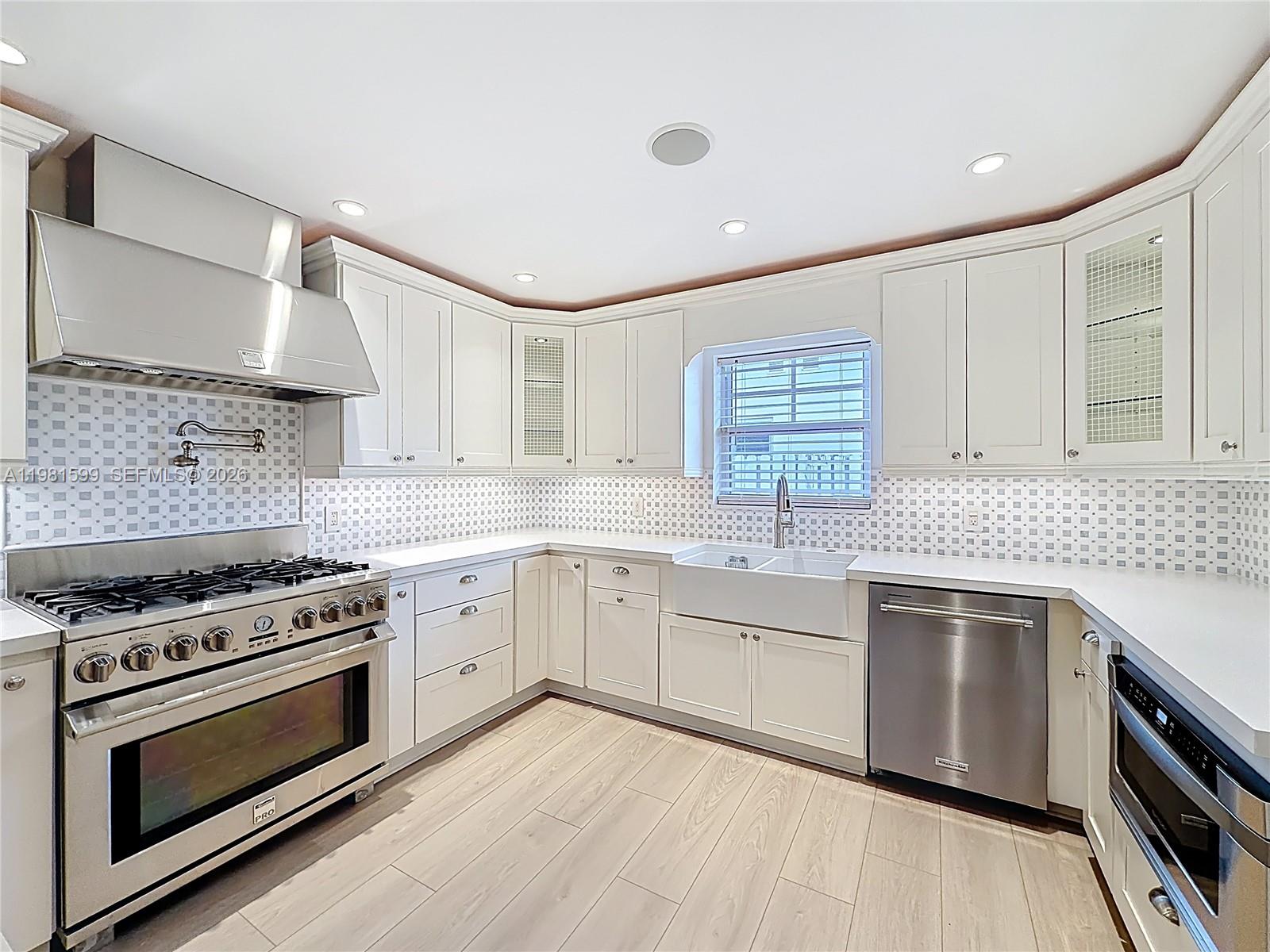 HILLSBORO ISLES - Residential Lease