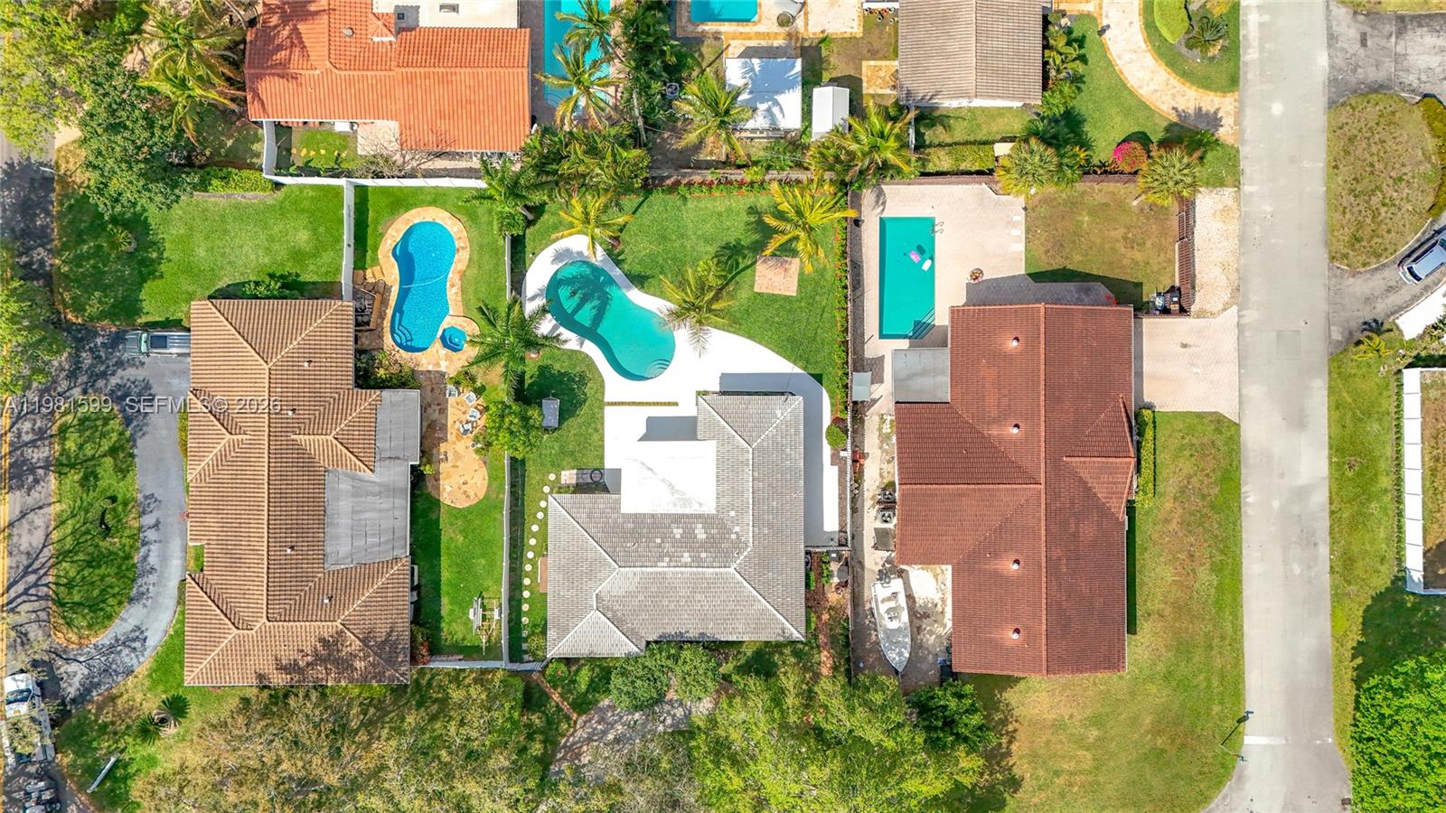 HILLSBORO ISLES - Residential Lease