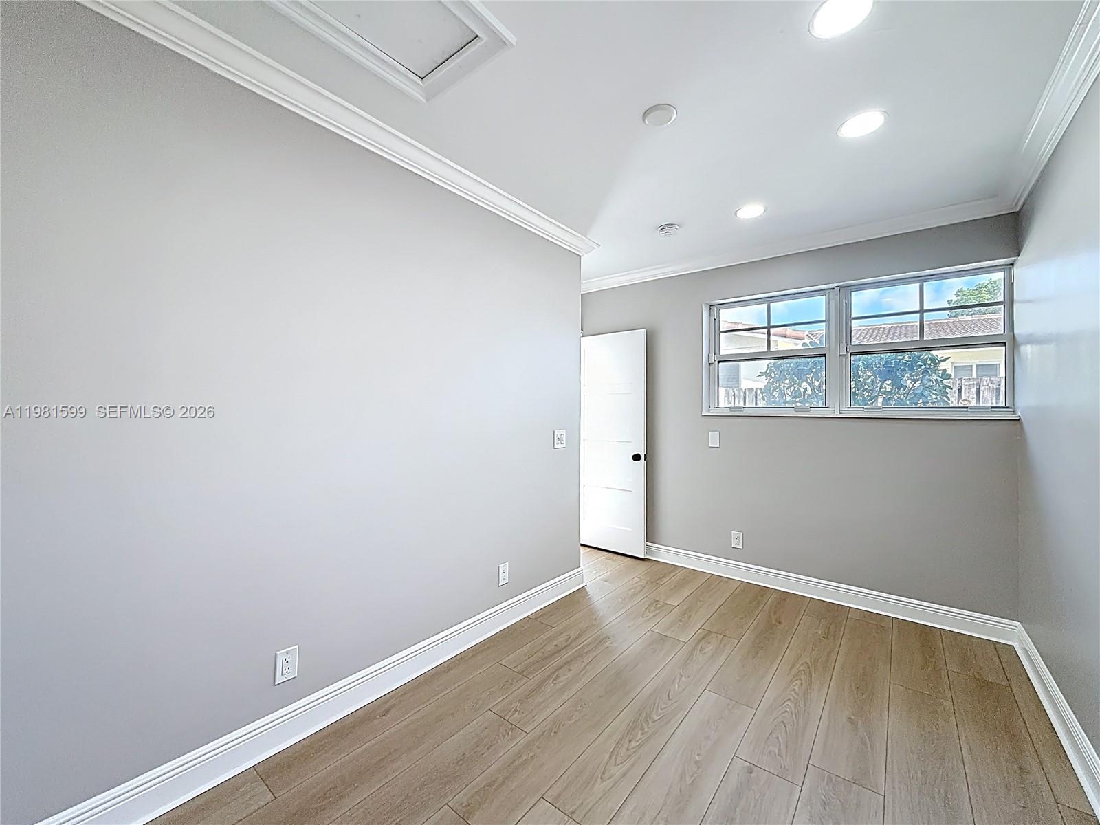 HILLSBORO ISLES - Residential Lease