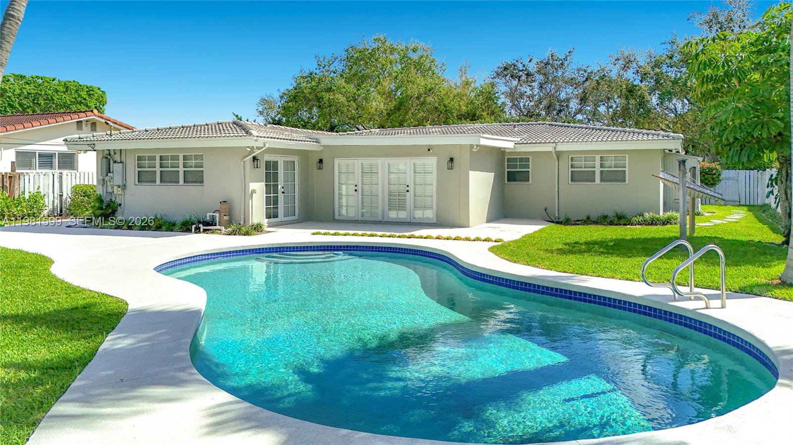 HILLSBORO ISLES - Residential Lease