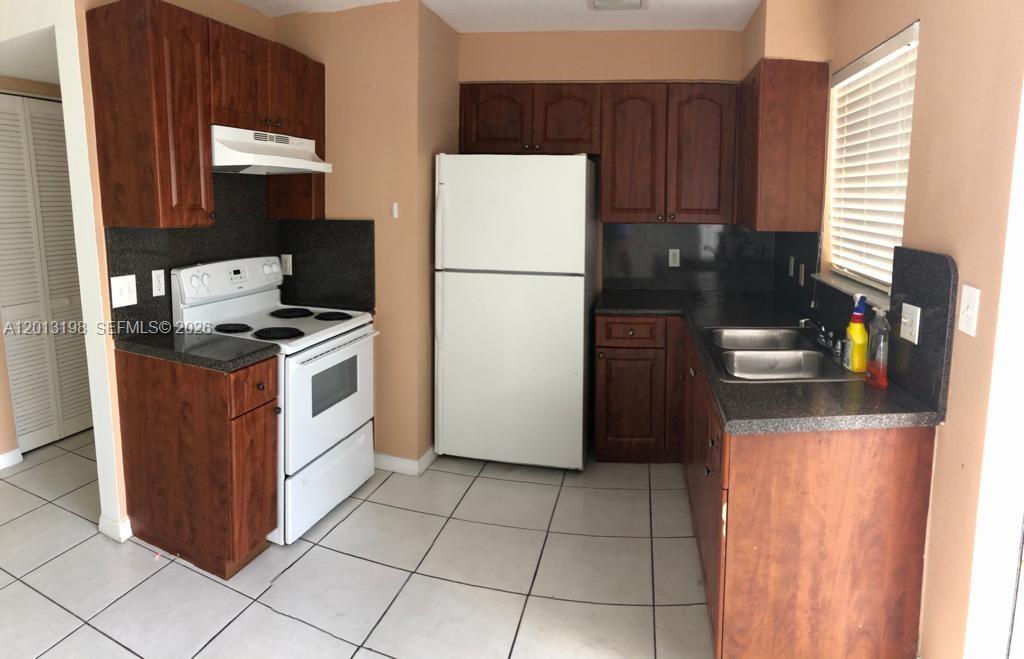 RIVER BREEZE II CONDO - Residential Lease