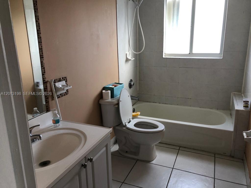 RIVER BREEZE II CONDO - Residential Lease