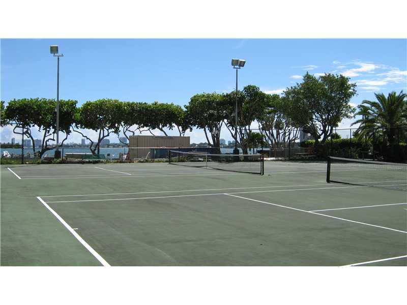 BISCAYNE 21 CONDO - Residential Lease