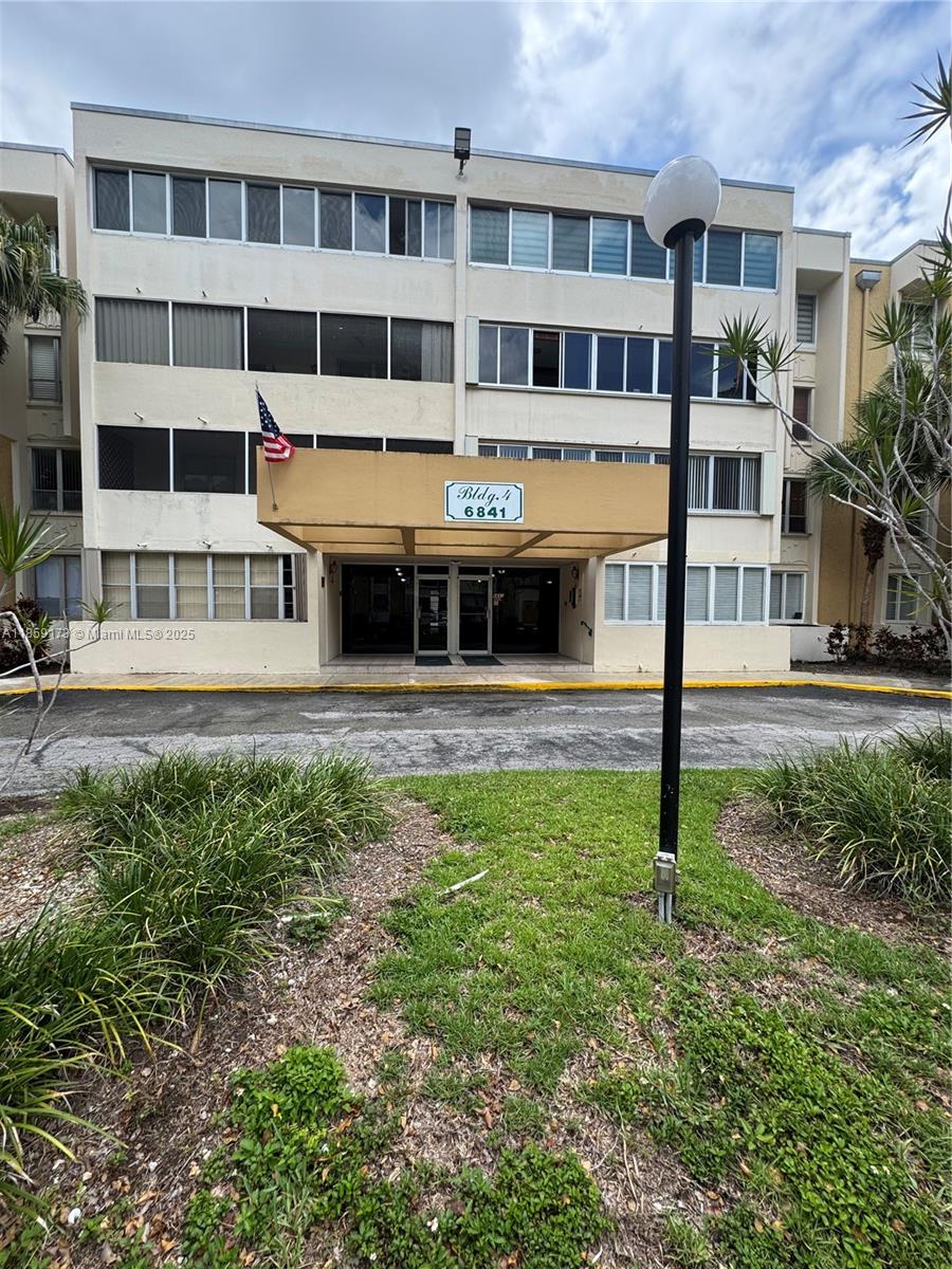 Great Kendale Lakes rental opportunity at The Sovereigns Condo across from Miccosukee Golf & Country Club. Private corner first floor unit, massive space with over 1700 sqft under air, tiled floors throughout for easy maintenance, primary bedroom is huge with 2 walk-in closets + linen closet, other rooms very ample, large balcony, secured lobby entrance with cameras, 2 assigned parking spaces + guest, laundry room on each floor, clubhouse, 2 pools, a kids playground area and security patrol all in a family oriented neighborhood with all conveniences within easy access. Easy to show!