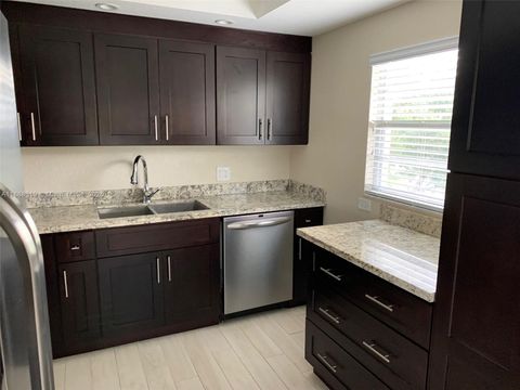 Photo of 13255 SW 9th Ct #318G, Pembroke Pines, FL 33027 (MLS # A11888319)