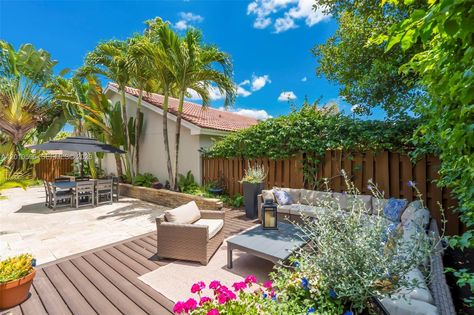 COUNTRY ISLES - Residential