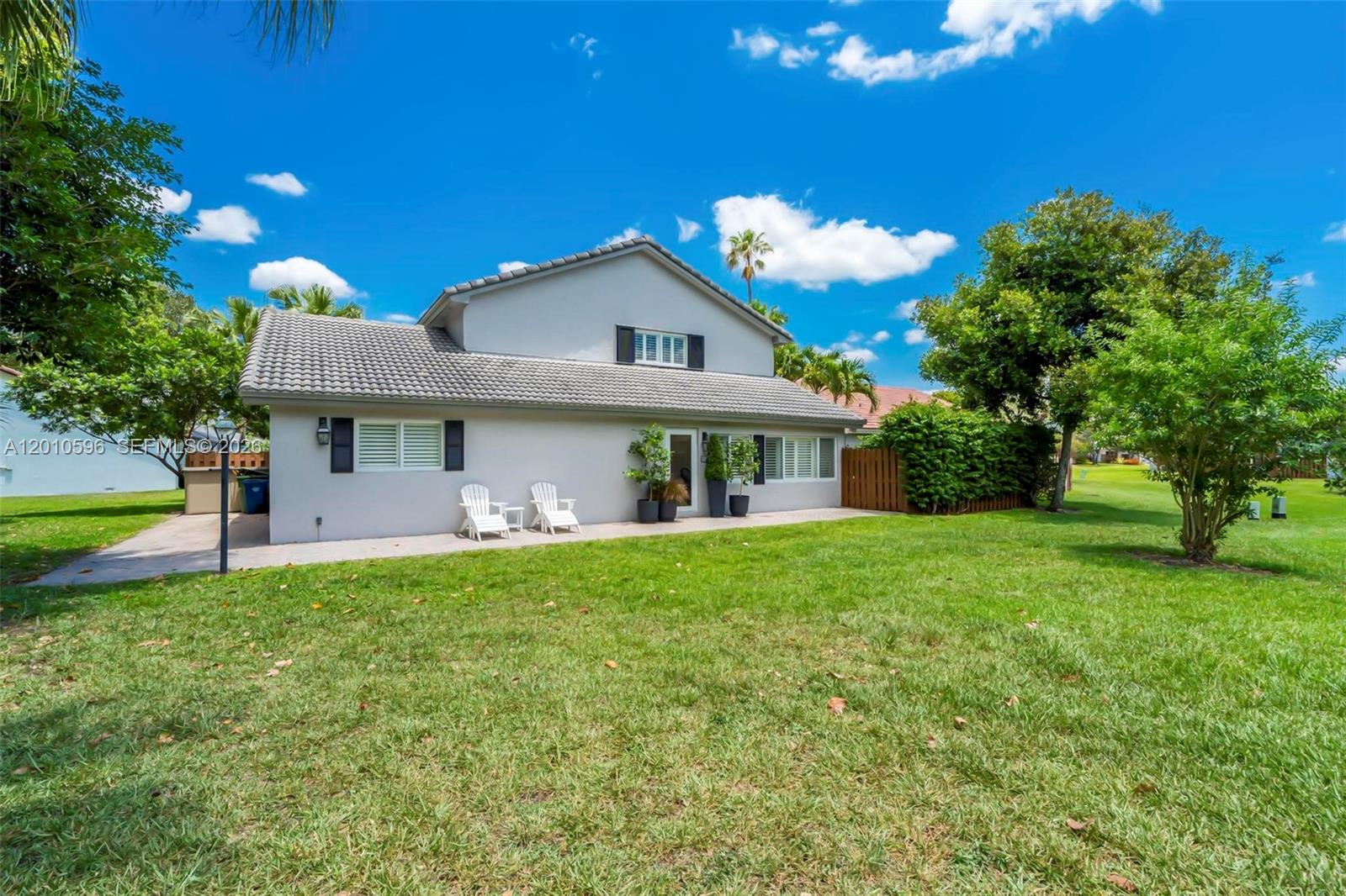 COUNTRY ISLES - Residential