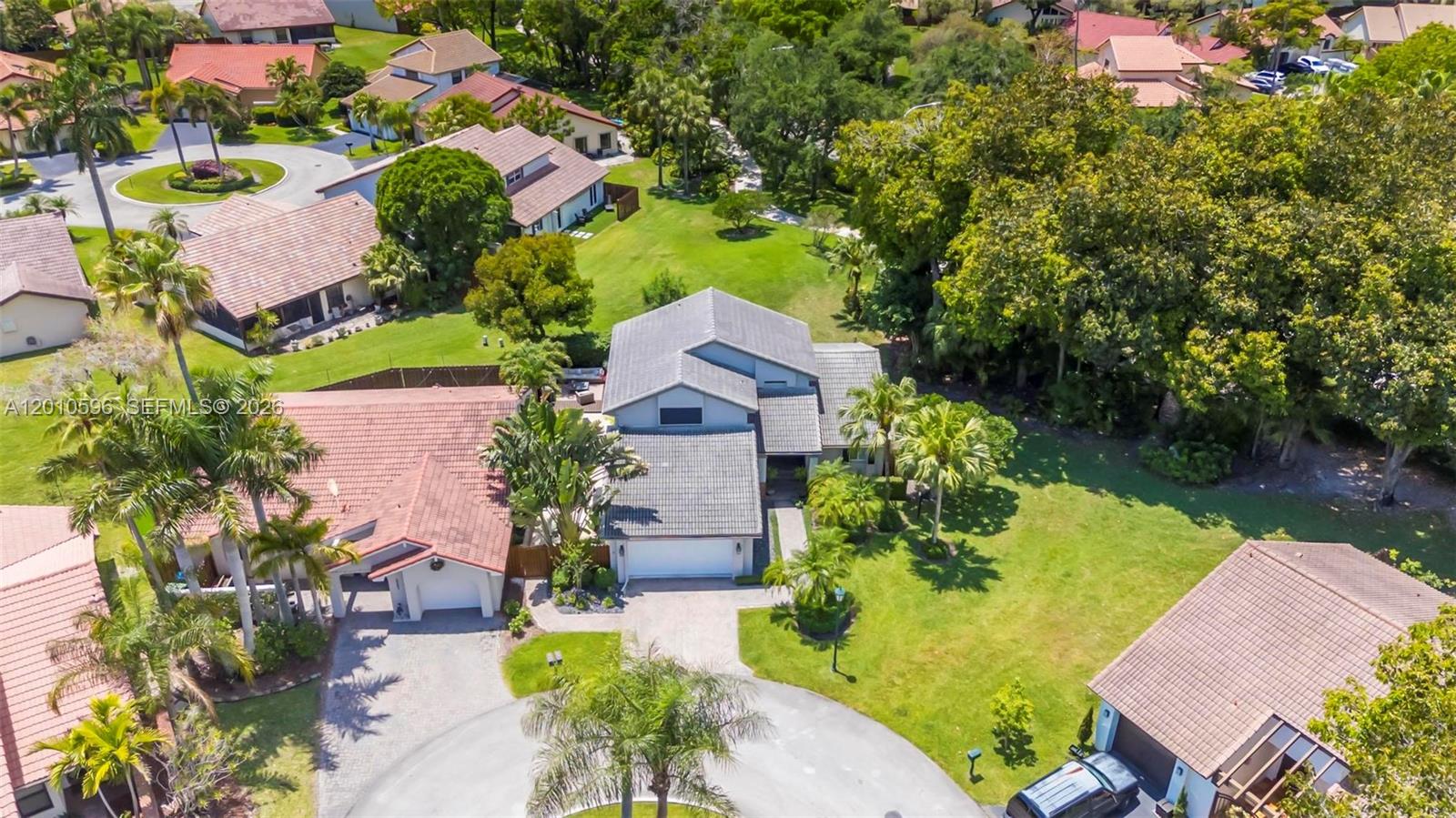 COUNTRY ISLES - Residential