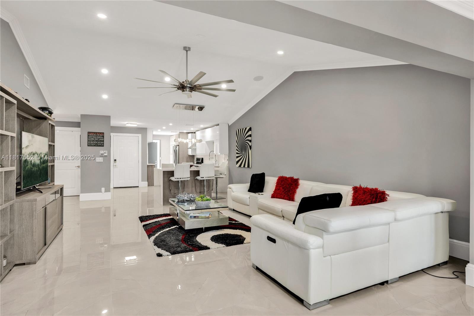 TIBURON II PH II - Residential