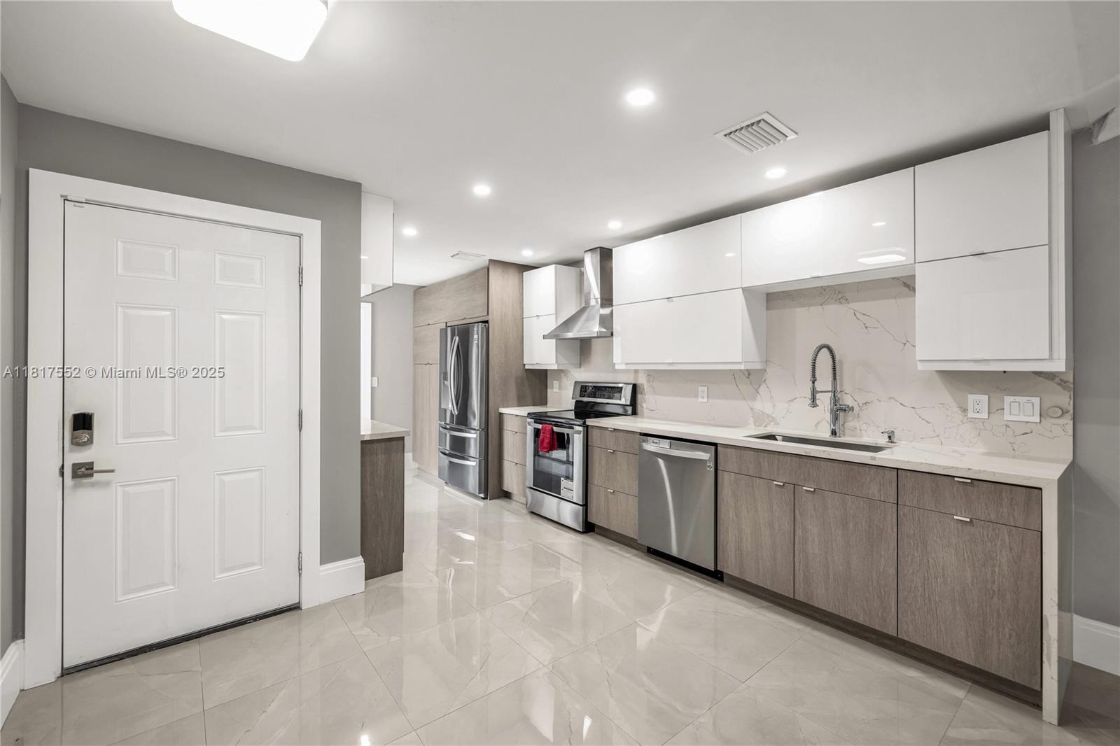 TIBURON II PH II - Residential