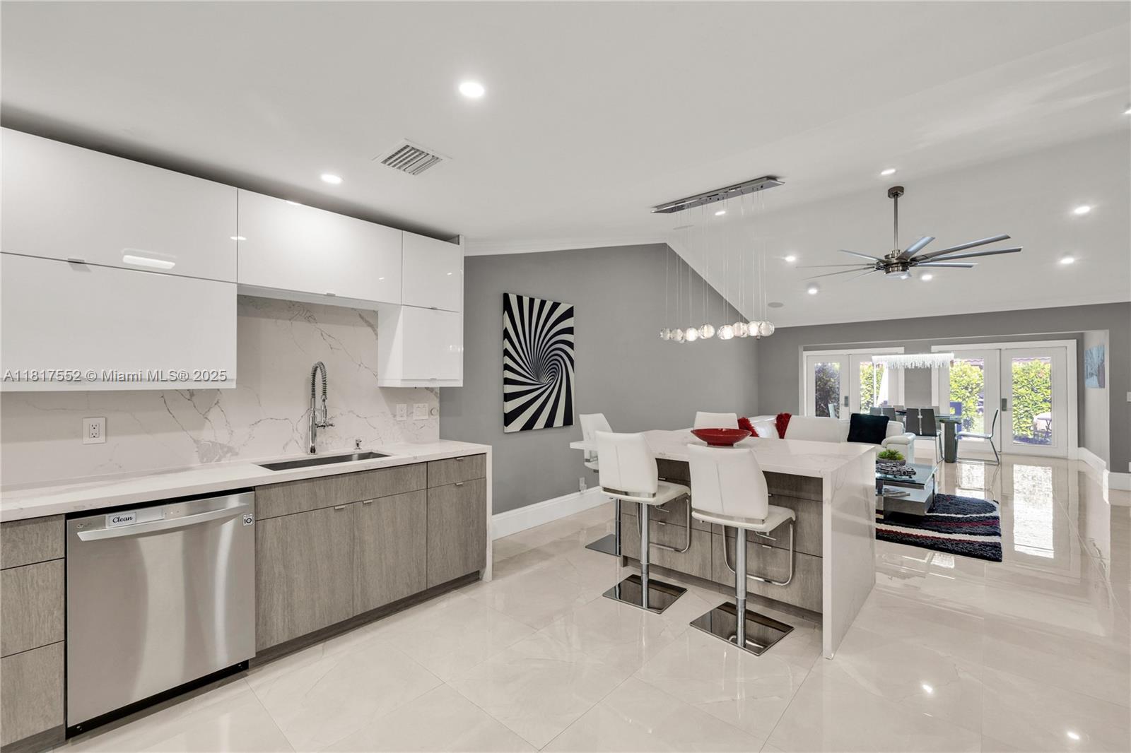 TIBURON II PH II - Residential