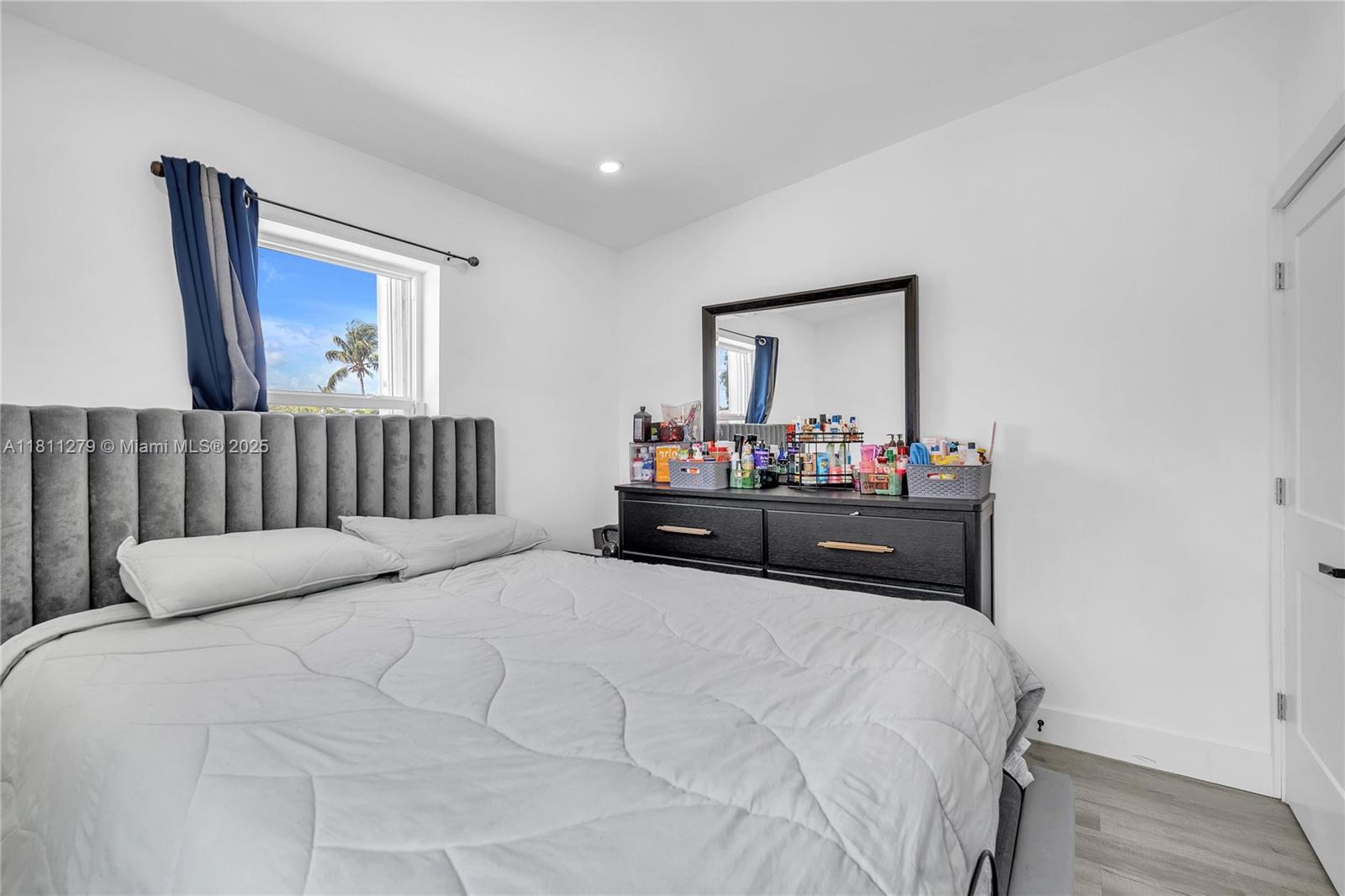 SANDERS PARK - Residential