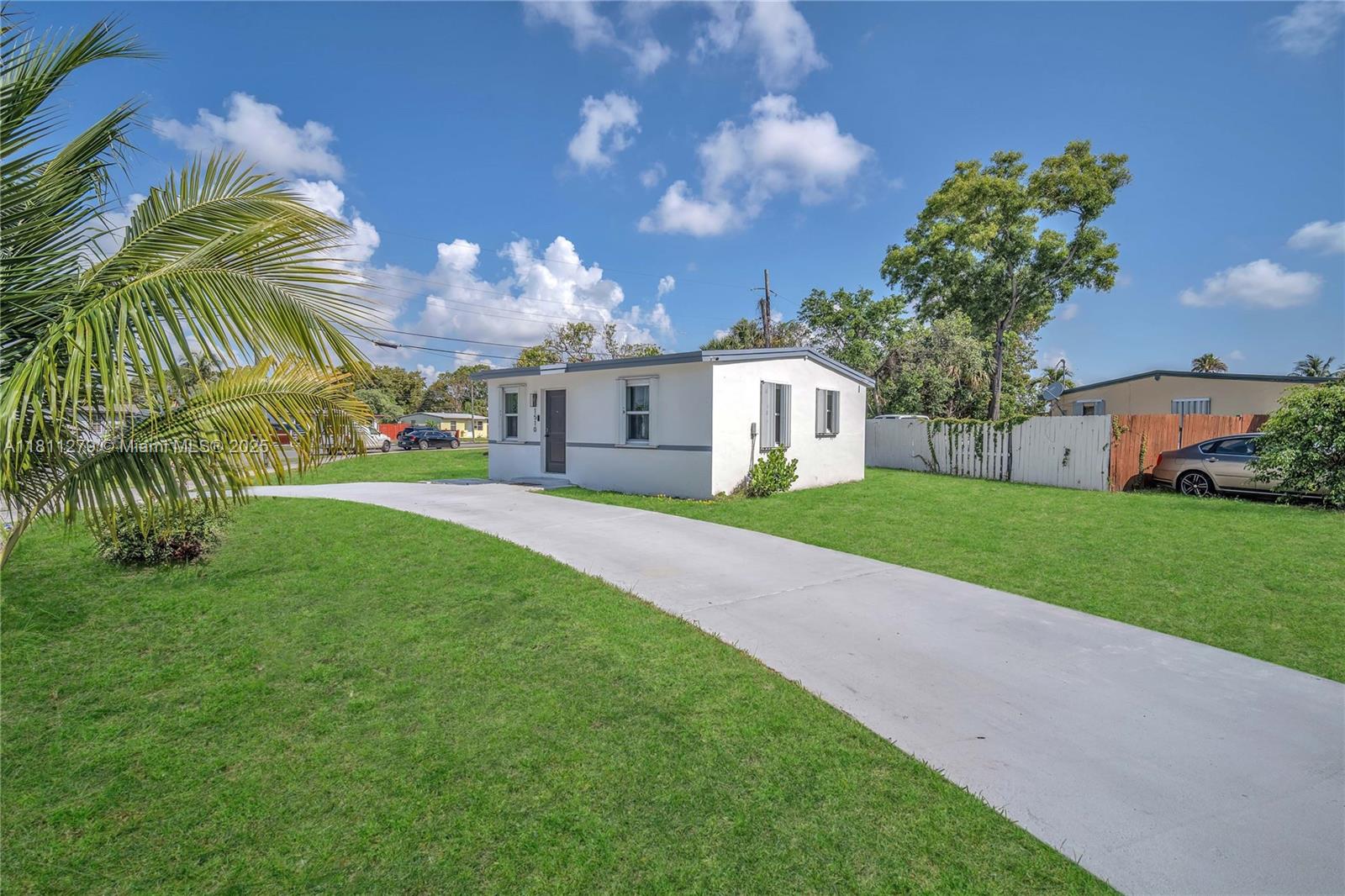 SANDERS PARK - Residential