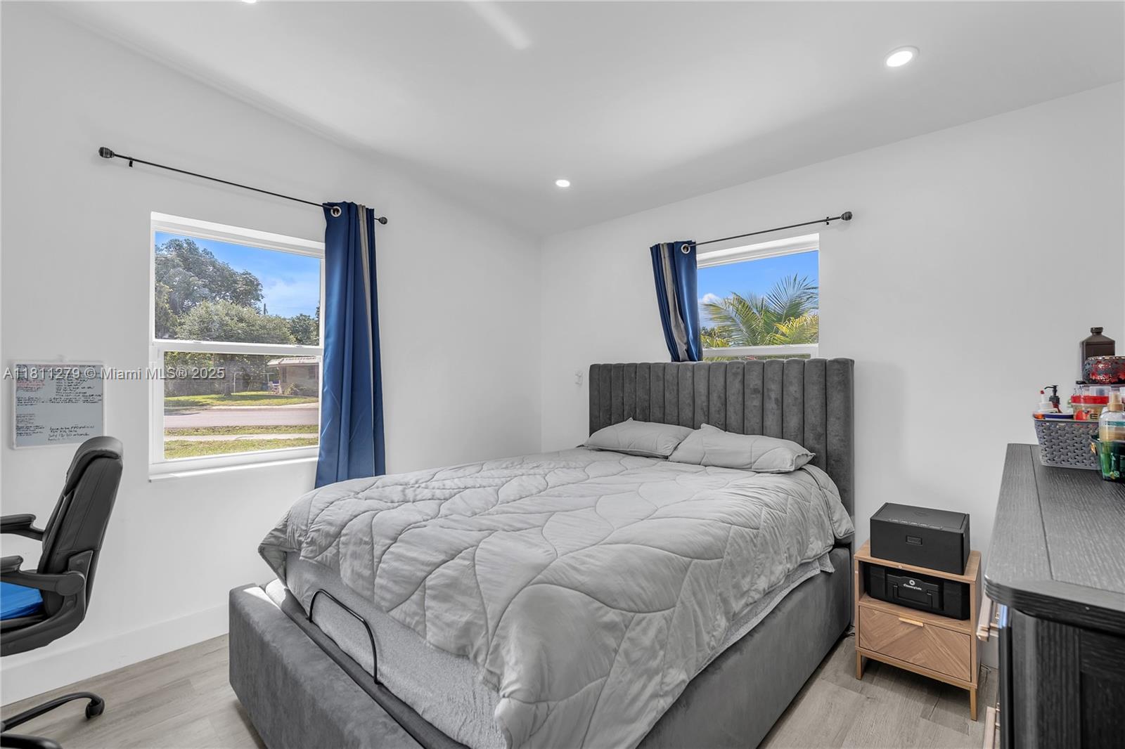 SANDERS PARK - Residential