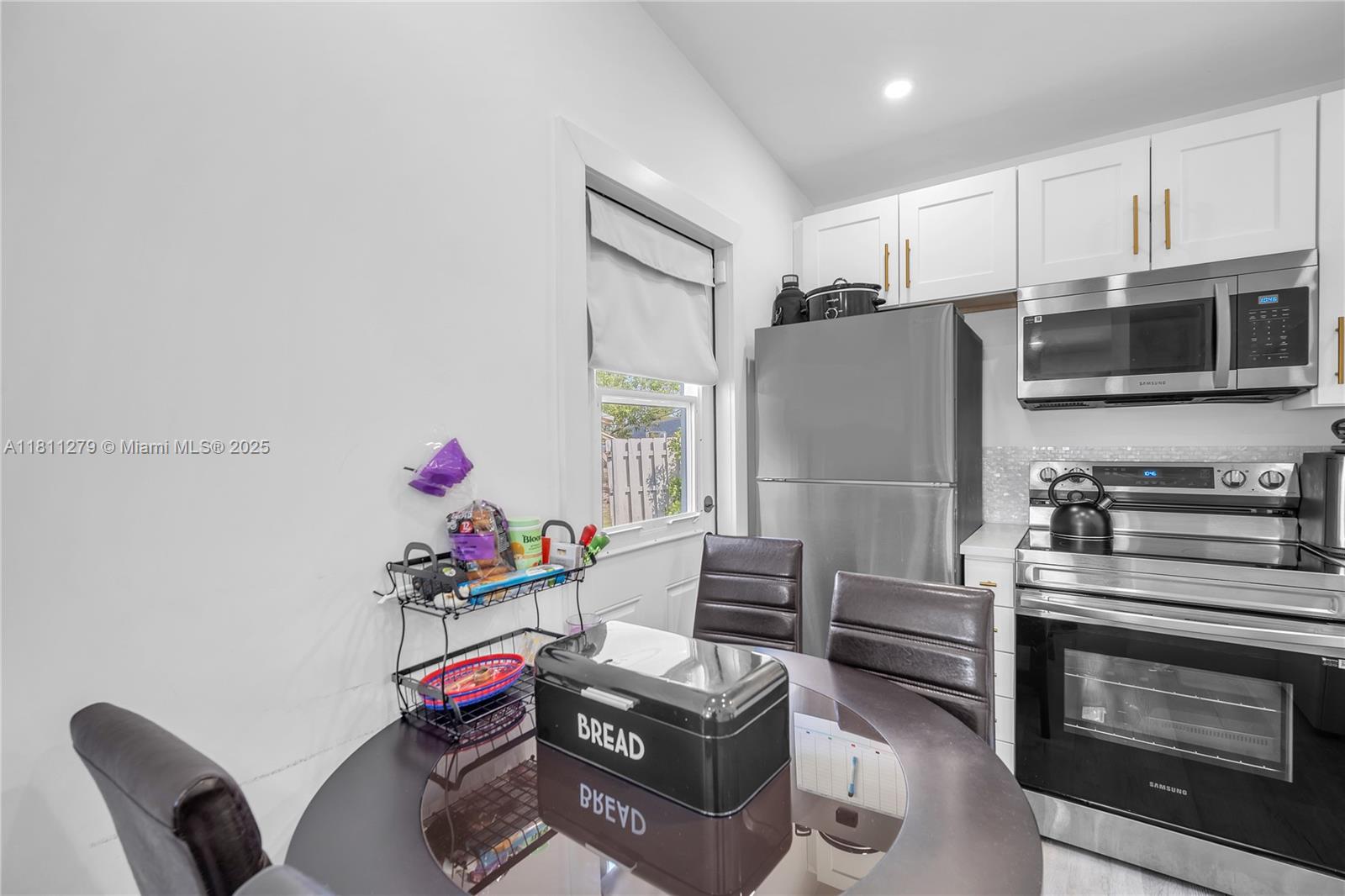 SANDERS PARK - Residential