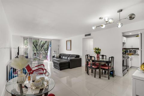 8511 NW 8th St 309 Miami FL 33126