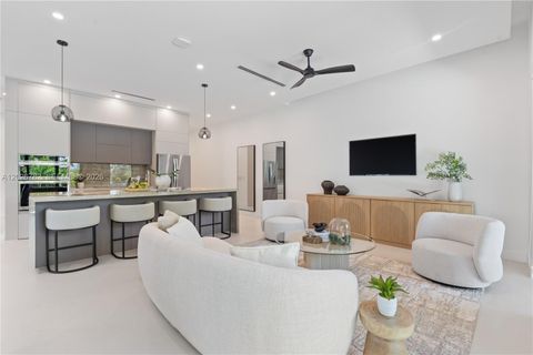 Tiny photo for 1319 NE 13th Ave, Fort Lauderdale, FL 33304 (MLS # A12026782)