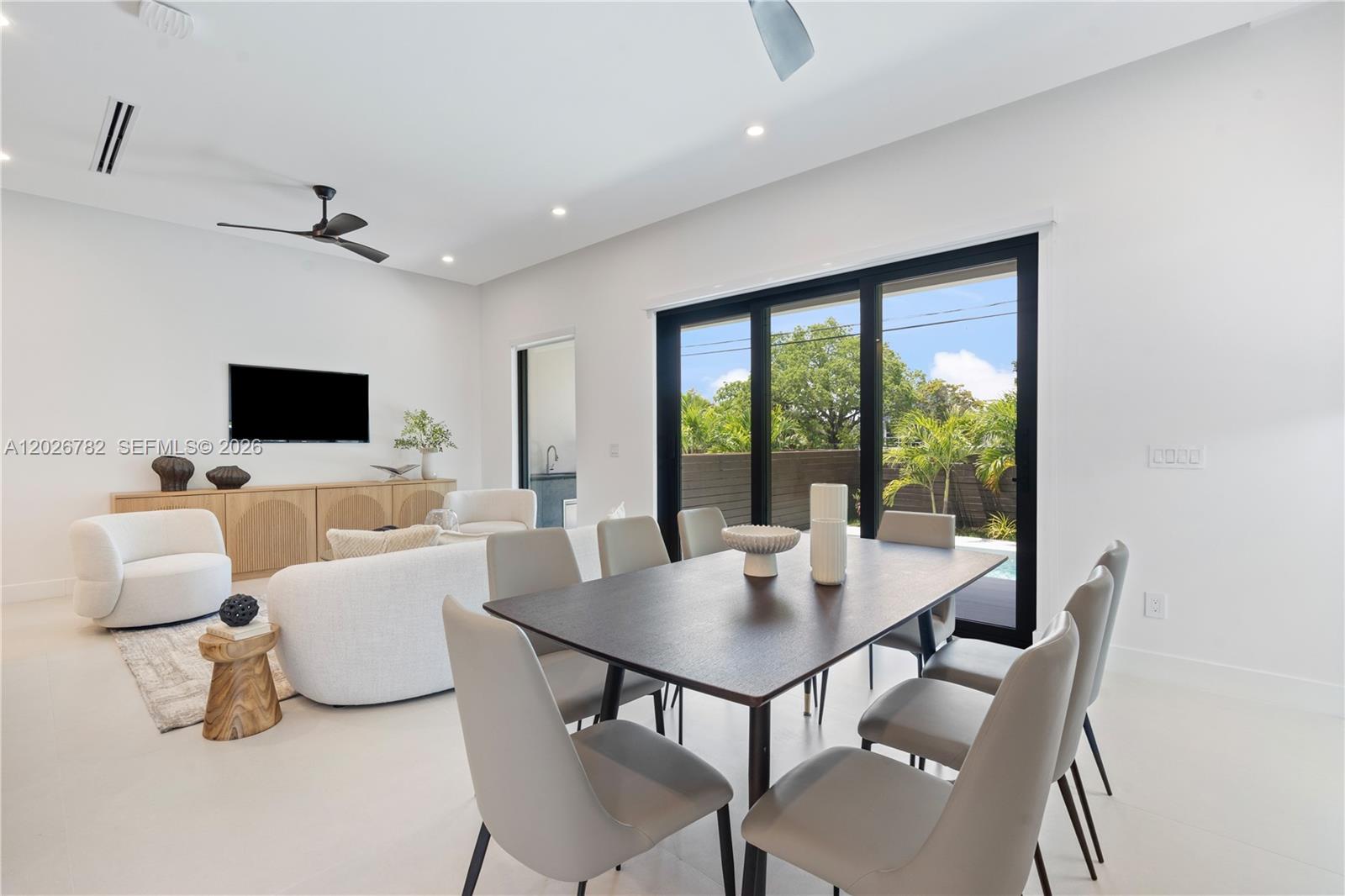 HOLIDAY HEIGHTS - Residential