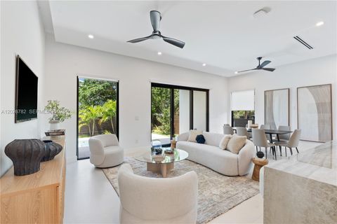 Tiny photo for 1319 NE 13th Ave, Fort Lauderdale, FL 33304 (MLS # A12026782)