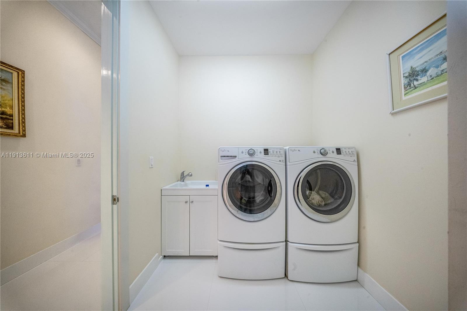 OAK RIDGE FALLS THIRD ADD - Residential