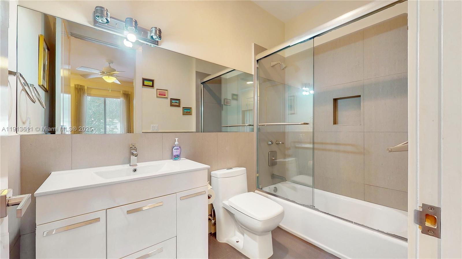 OAK RIDGE FALLS THIRD ADD - Residential