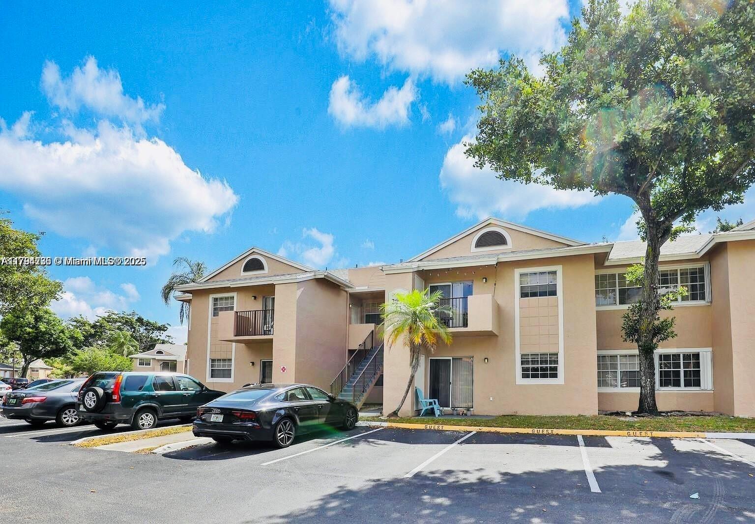 1791 Nw 96th Ter 4B, Pembroke Pines, Miami-Dade County, Florida - 2 Bedrooms  
2 Bathrooms - 