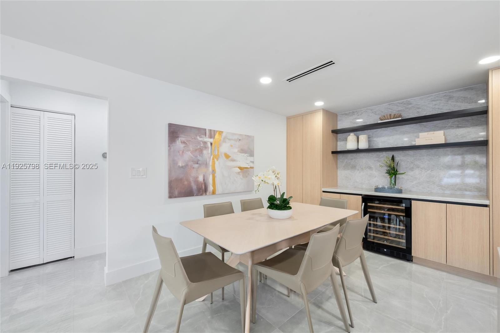 HOLLYWOOD LAKES SECTION - Residential