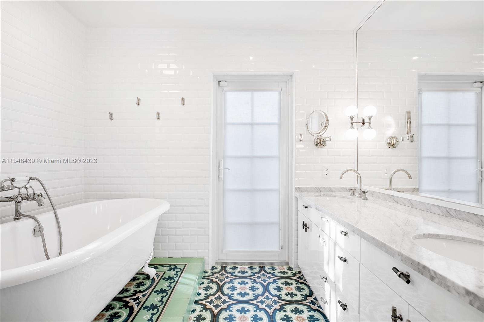 RIVO ALTO AMD - Residential