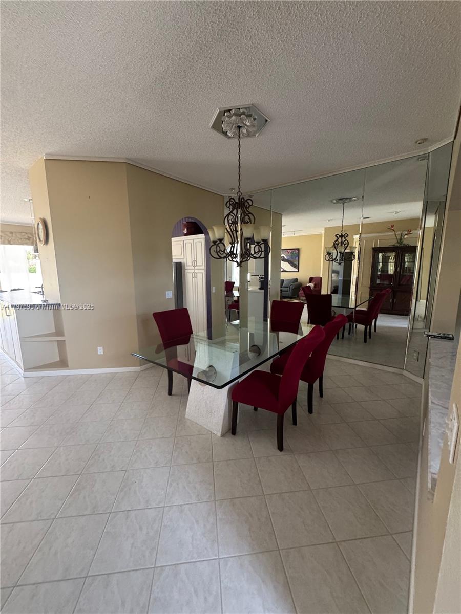 ABERDEEN 17 - Residential Lease