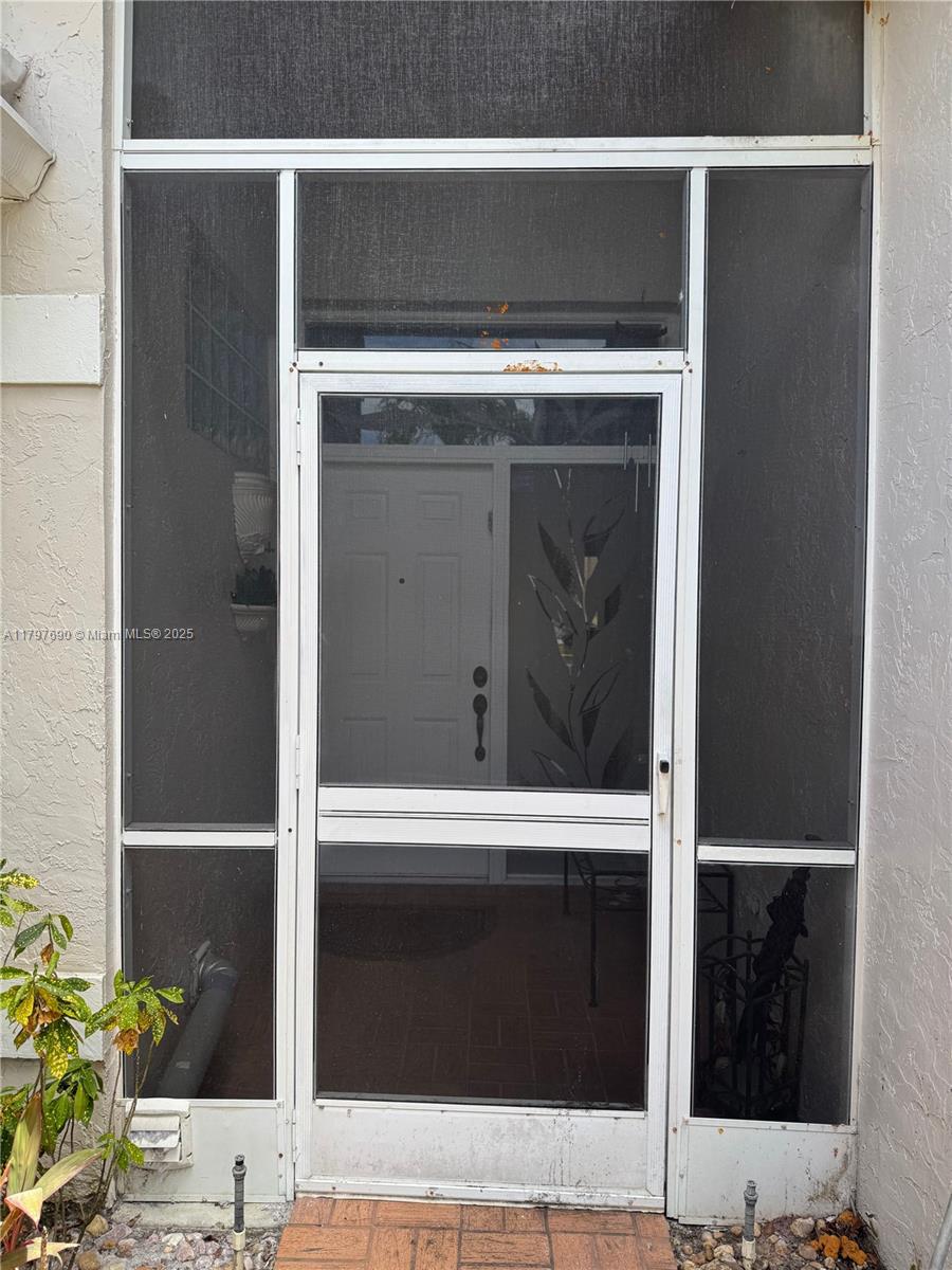 ABERDEEN 17 - Residential Lease