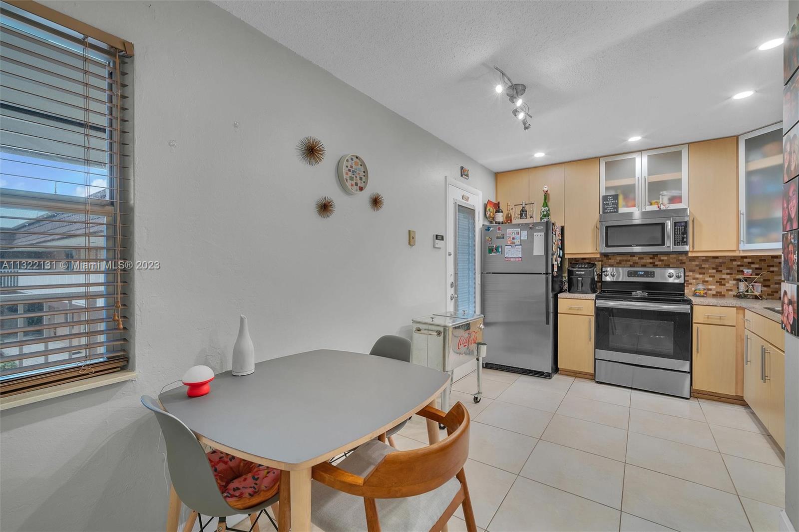 Photo 9 of 21 of 7711 SW 56th St 202A condo