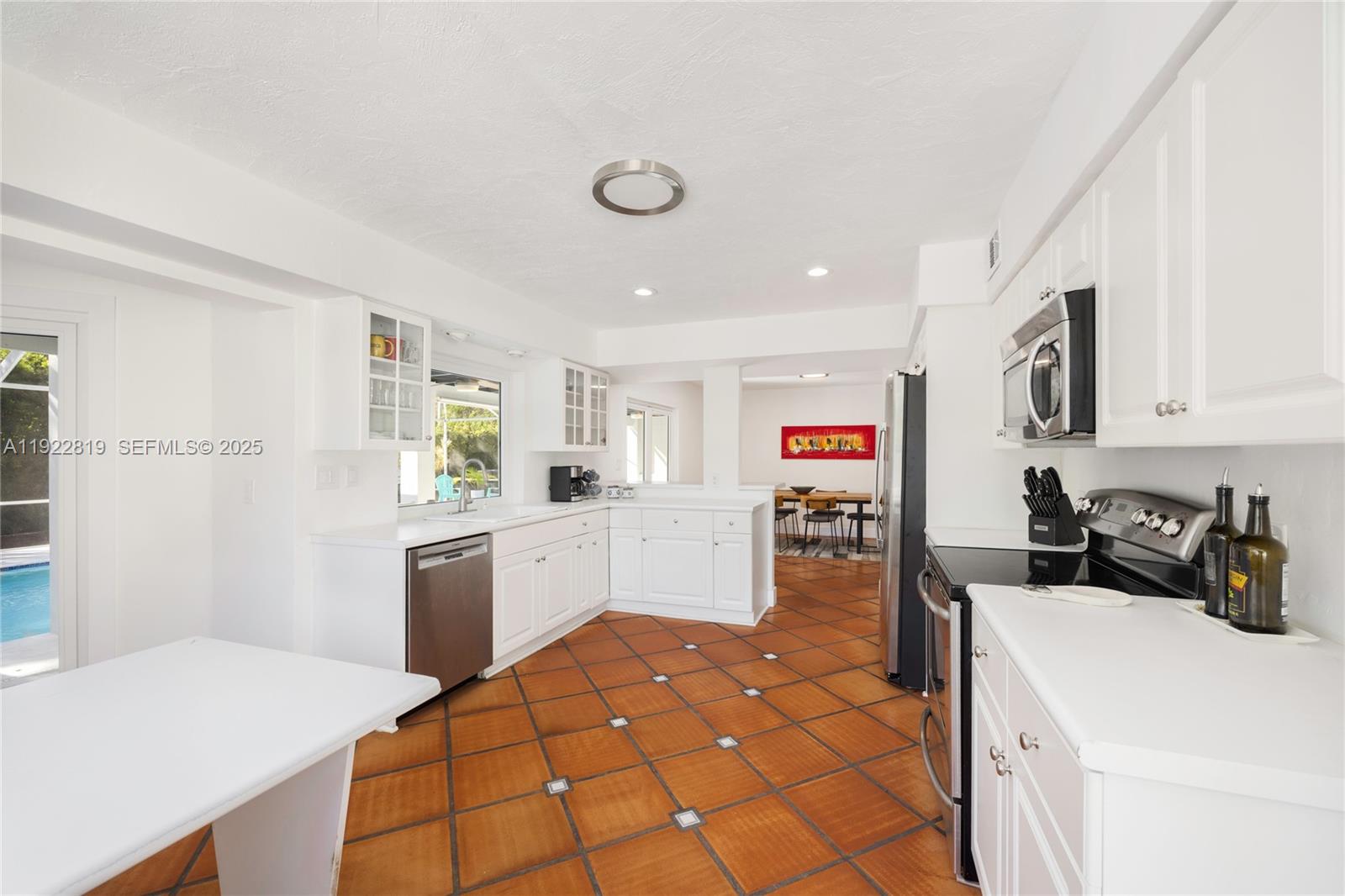 VILLAGE GROVE - Residential