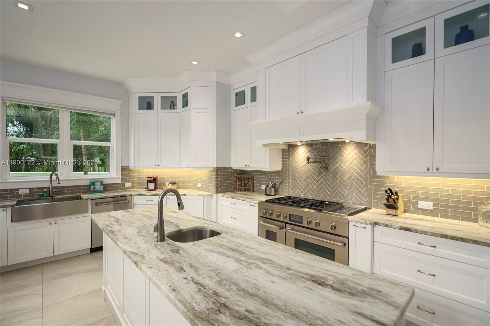 BESSEY'S 2ND ADDITION H W - Residential Lease