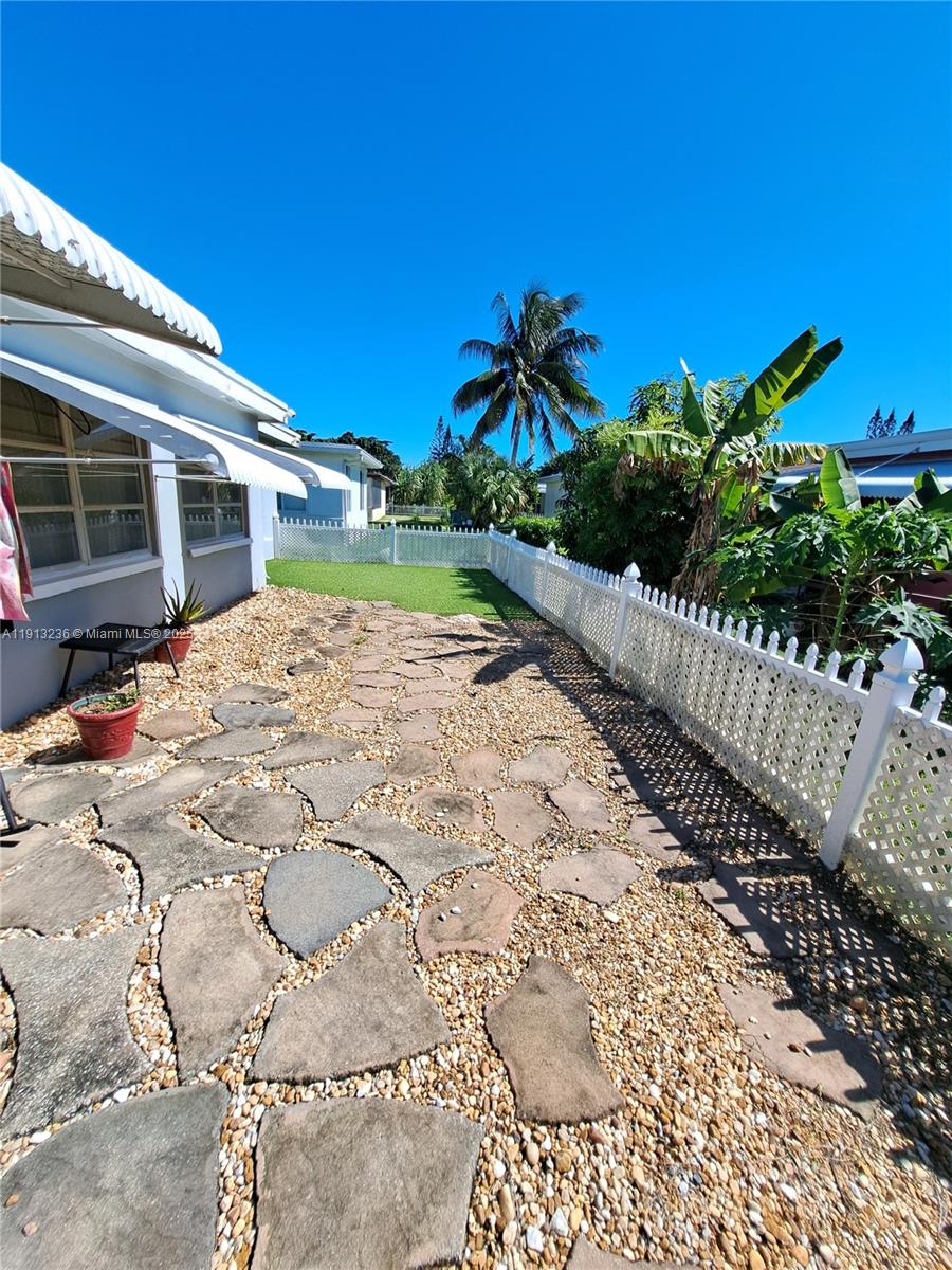 MAINLANDS OF TAMARAC LAKE - Residential