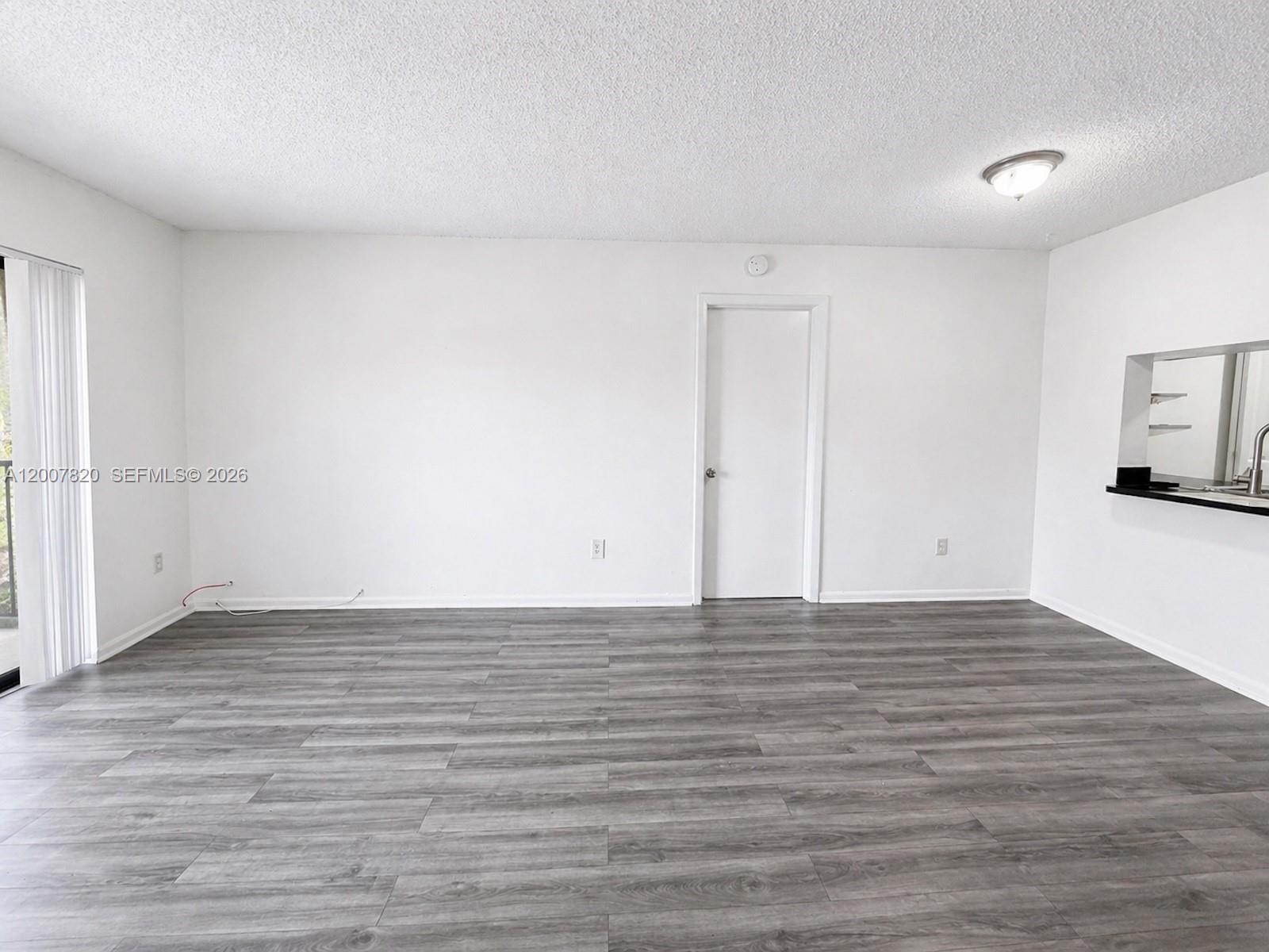 BANYAN TREE FIVE CONDO - Residential