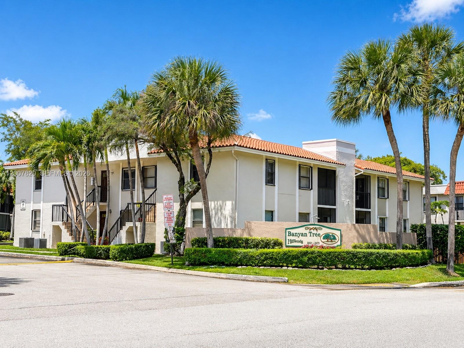 BANYAN TREE FIVE CONDO - Residential