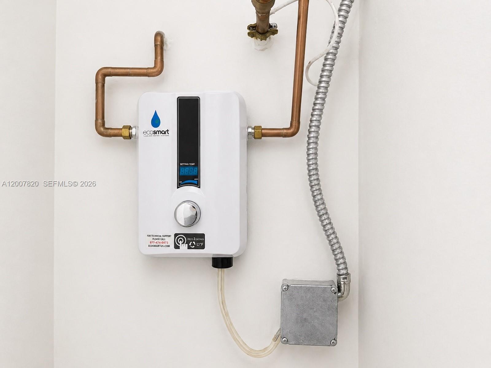 BANYAN TREE FIVE CONDO - Residential