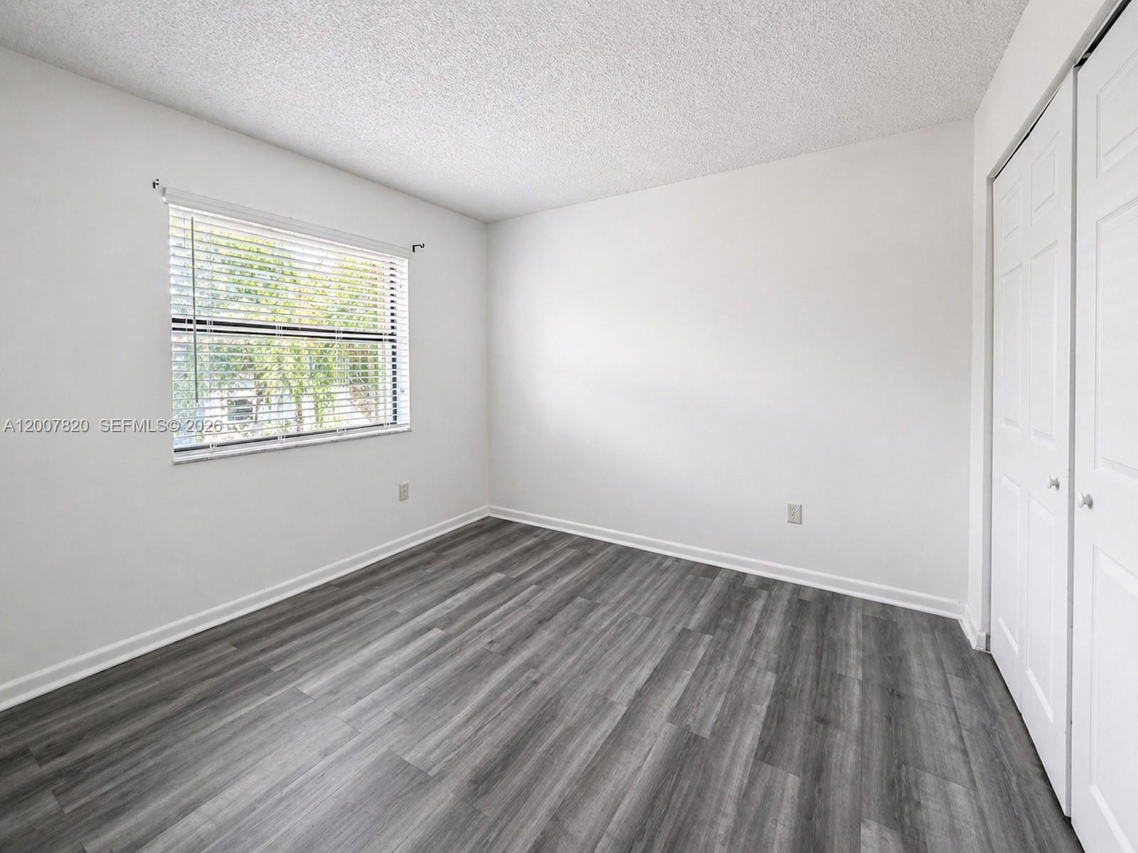 BANYAN TREE FIVE CONDO - Residential