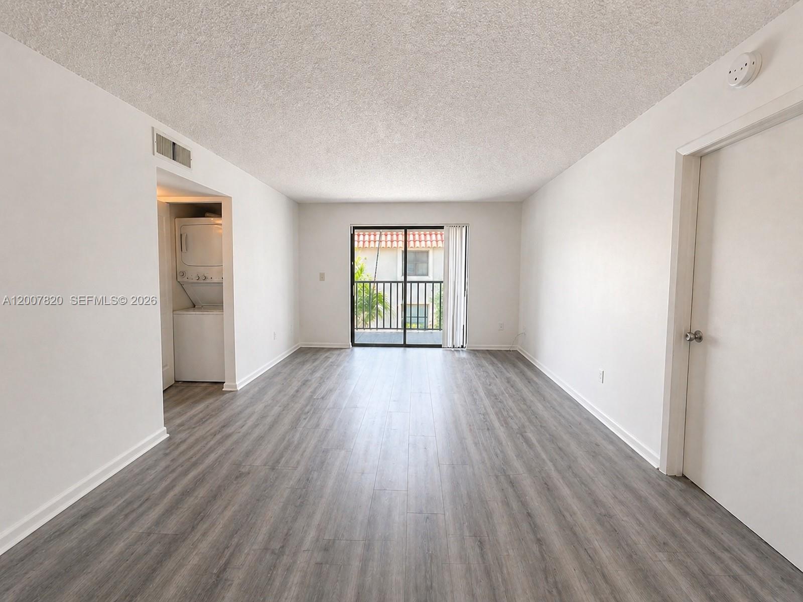 BANYAN TREE FIVE CONDO - Residential